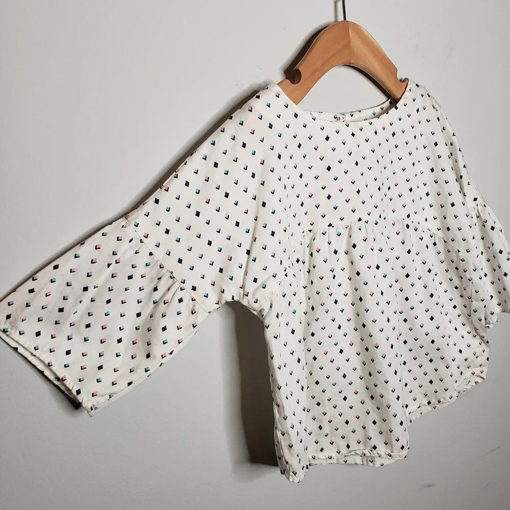 Gymboree Small 5-6 Girls Diamond Patterned Drop Shoulder Bell Sleeve Top